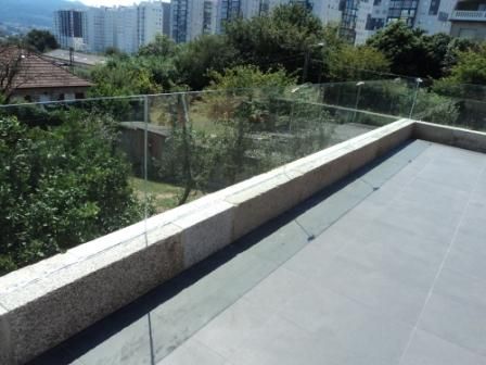 Cristalería Tomás Alonso terraza con barandas de cristal